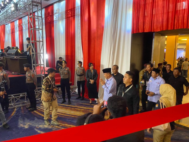 Hilangkan Ketergantungan SDA Mentah, ASR-Hugua Tekankan Hilirisasi di Debat Ketiga Pilgub Sultra